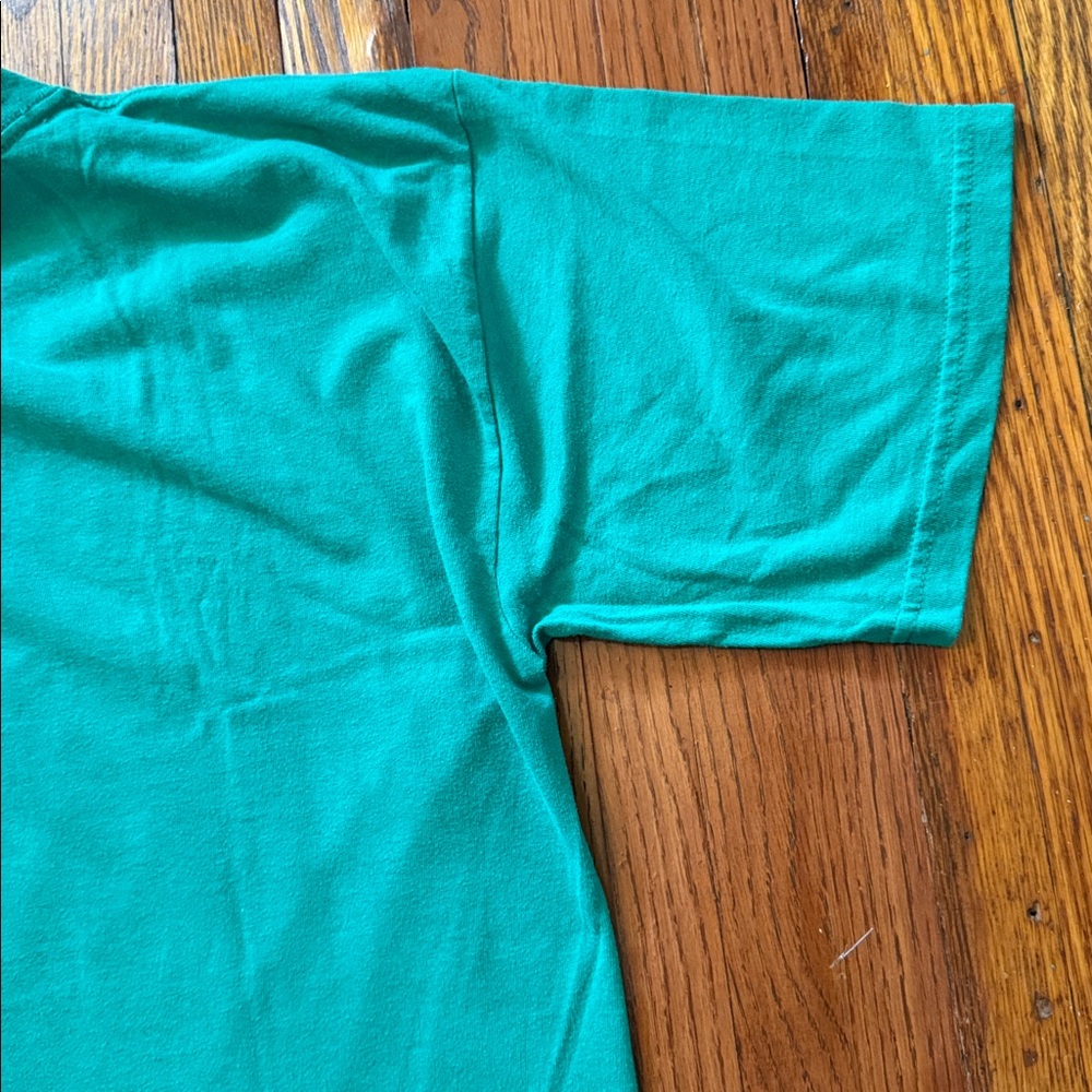 90’s “Mom Is Love” Vintage T-Shirt - Picture 9 of 9